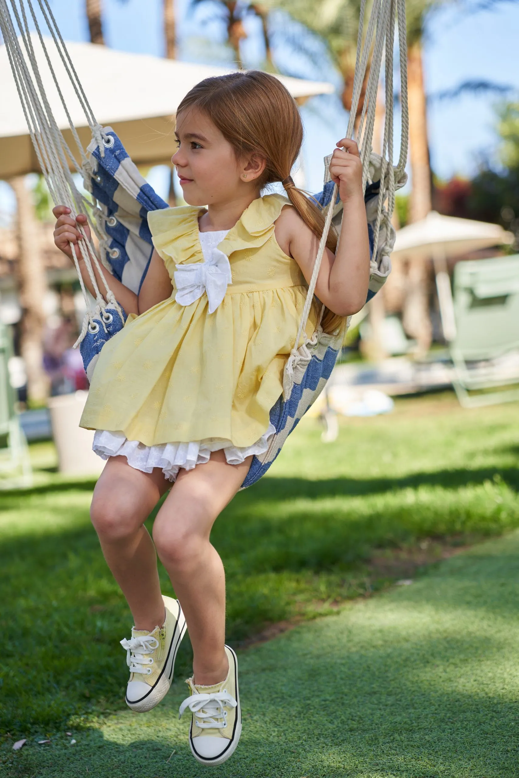 Vestido niña pequeña amarillo liso