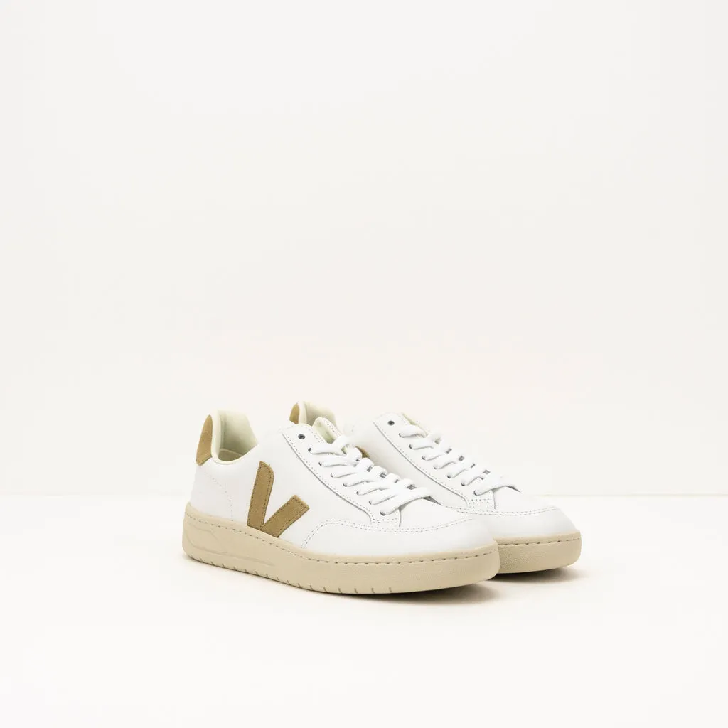 ZAPATILLA - VEJA - V-12 LEATHER EXTRA WHITE DUNE XD0202896A